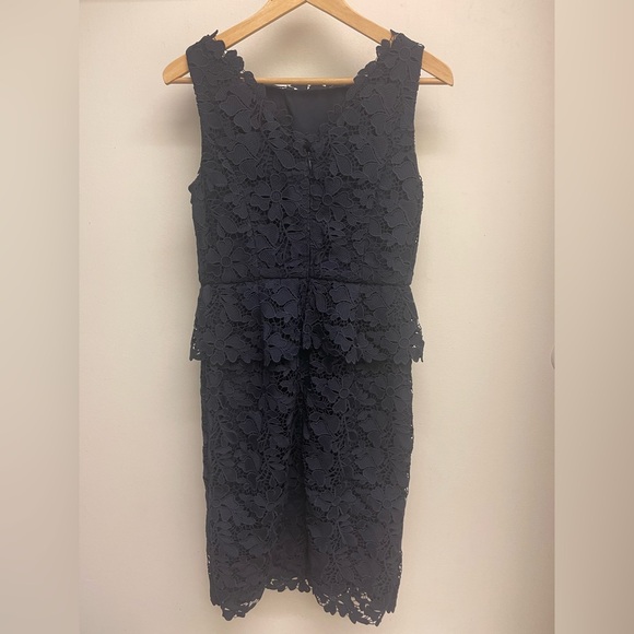 Talbots Navy Lace Peplum V Back Cocktail Dress Size 2 - Picture 3 of 8